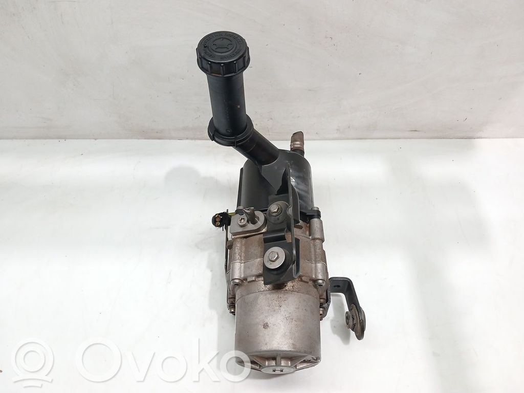 Peugeot Partner Ohjaustehostimen pumppu 