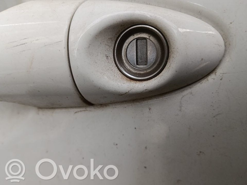 Etuoven lukko