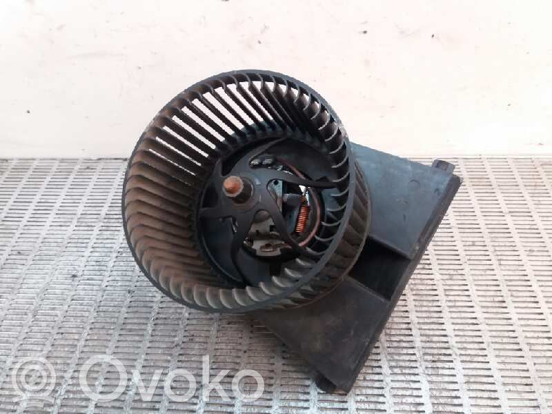 Heizungslüfter   1J1819021C