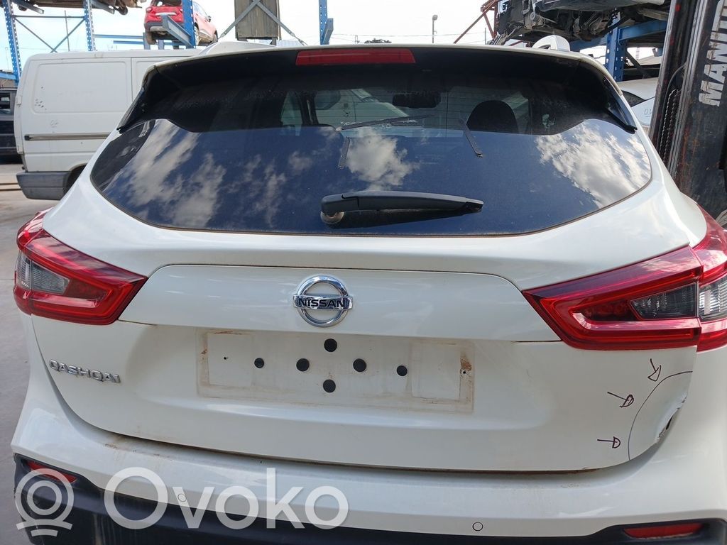 Nissan Qashqai Couvercle de coffre