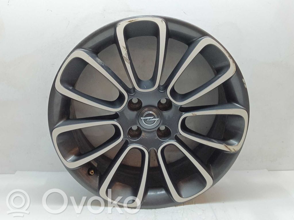 Opel Adam R18-alumiinivanne