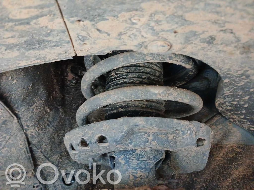 KIA Ceed Amortyzator osi przedniej ze sprężyną 
