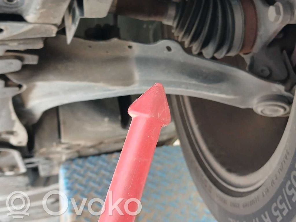 Brazo de suspensión delantero