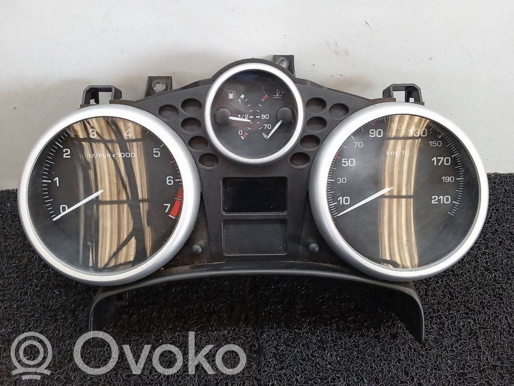 Peugeot 207 Geschwindigkeitsmesser Cockpit