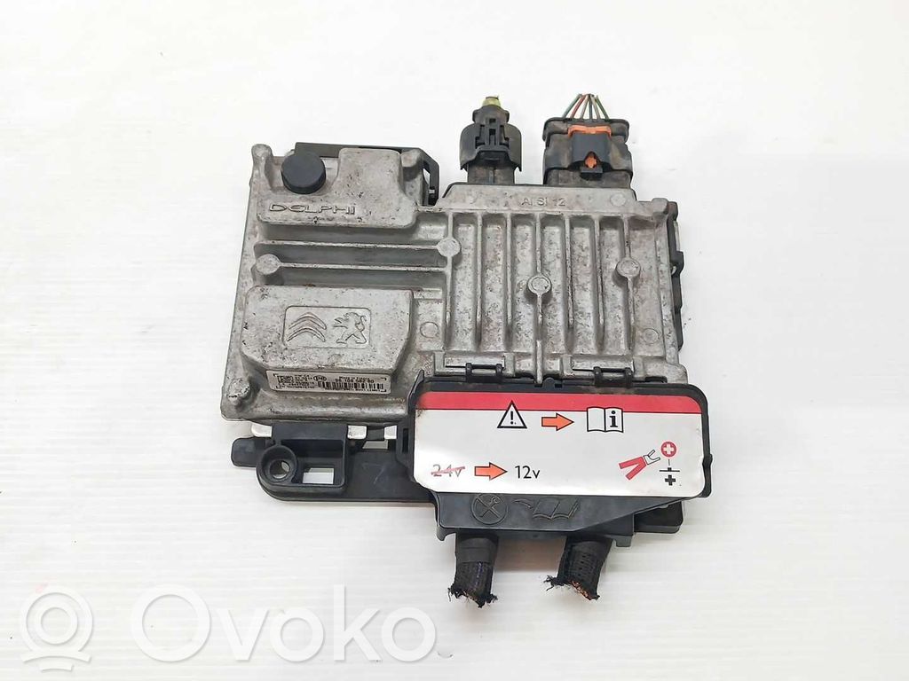 Citroen C4 Cactus Moottorin start-stop-painike/kytkin
