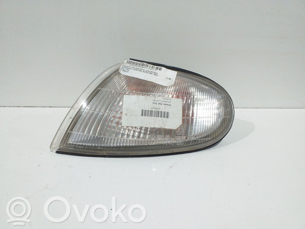 Hyundai Lantra II Phare frontale 