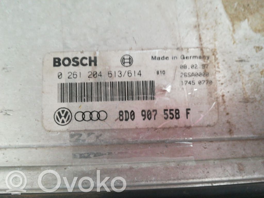 Unidad de control/módulo del motor   8D0907558