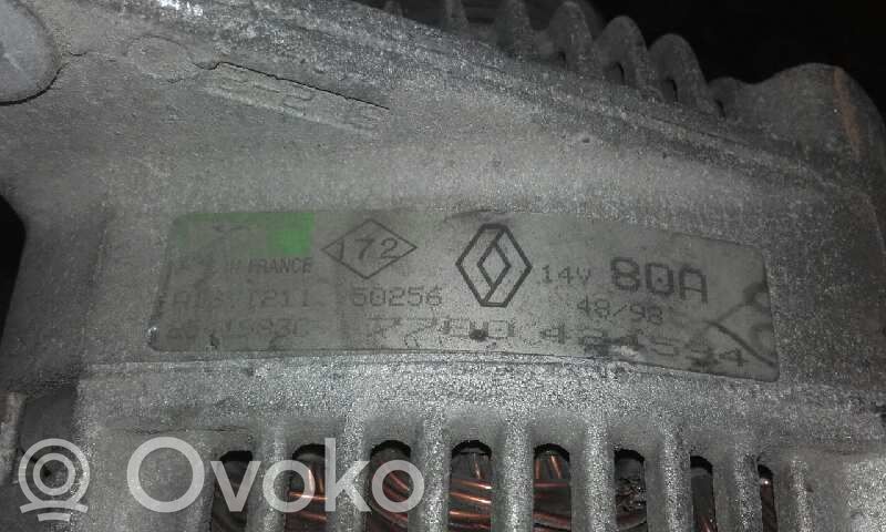 Renault Megane I Generatore/alternatore 