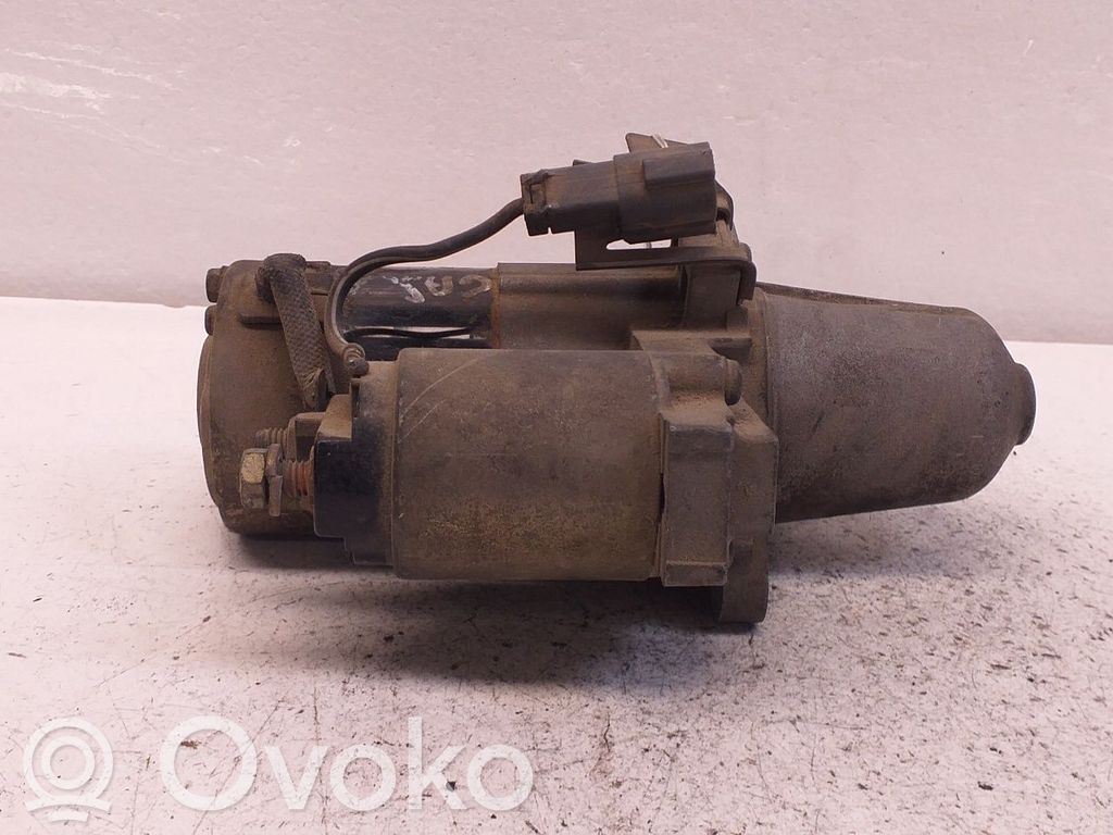 Motor de arranque   233001M216