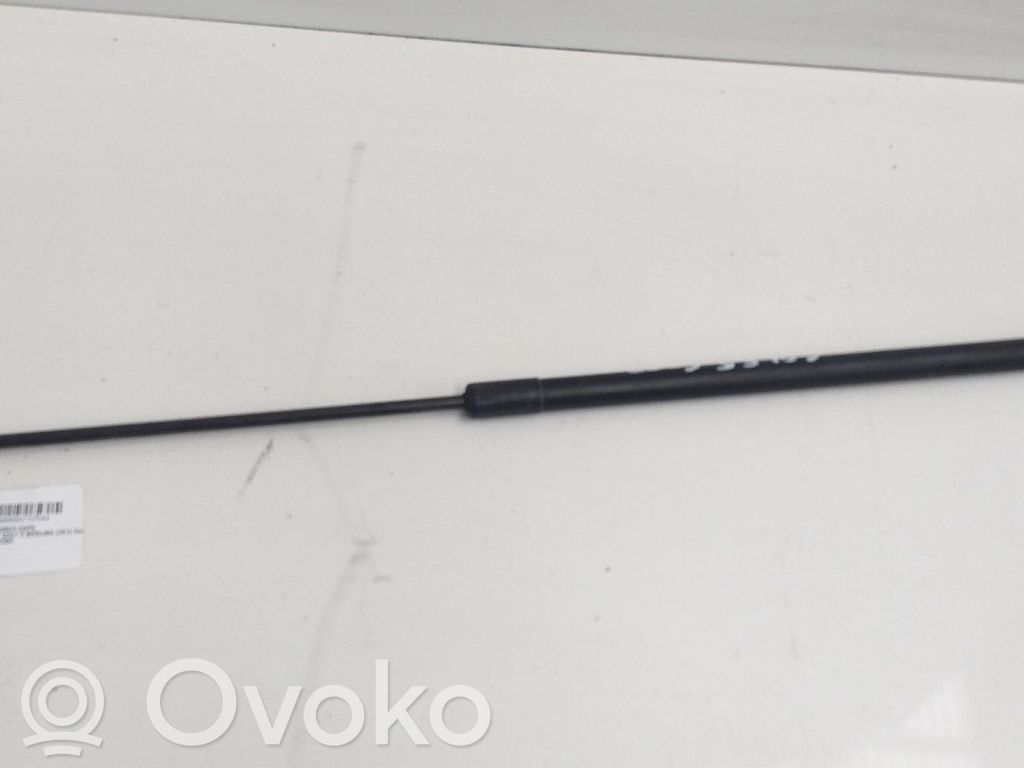 Volkswagen Golf V Siłownik maski przedniej 