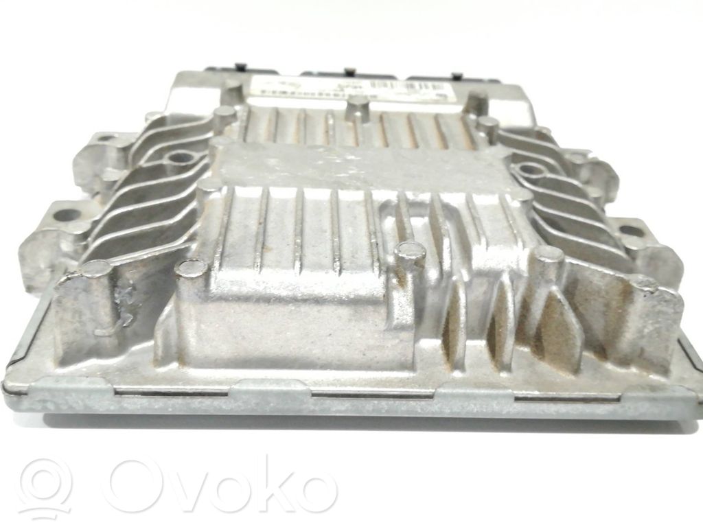 Moottorin ohjainlaite/moduuli   8V2112A650EC