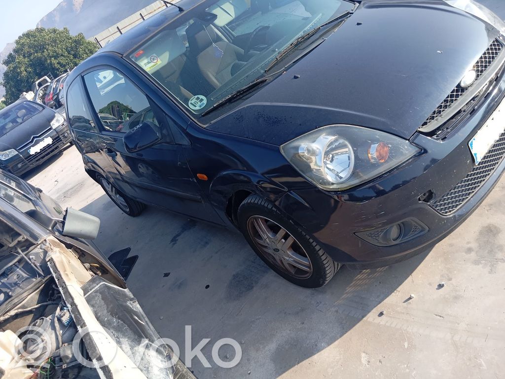 Ford Fiesta Macara ușă față cu motor 