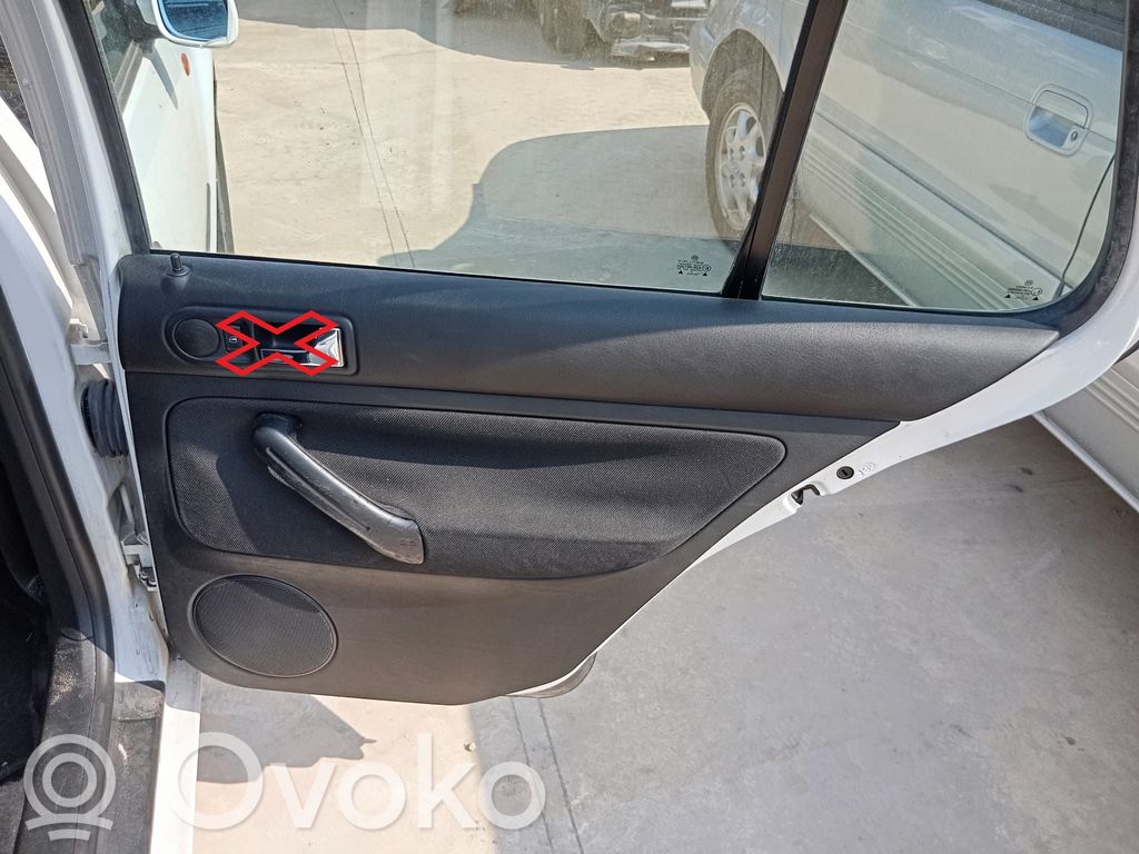 Volkswagen Golf IV Boczki / Poszycie drzwi tylnych