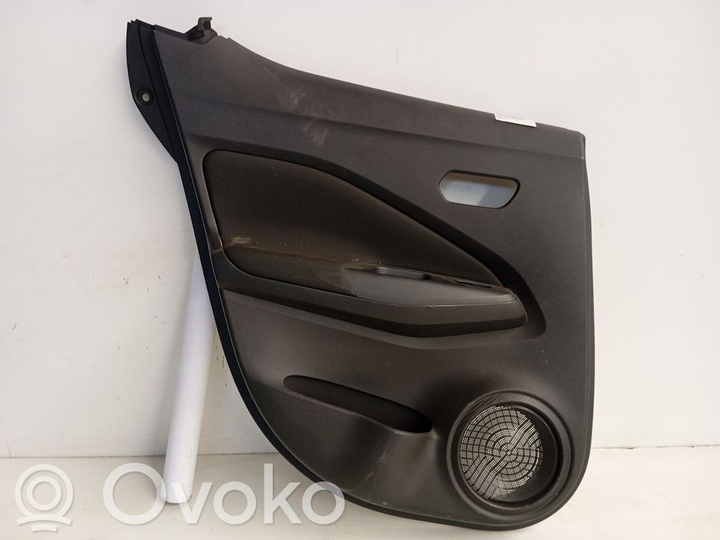Nissan Juke II F16 Rivestimento del pannello della portiera posteriore