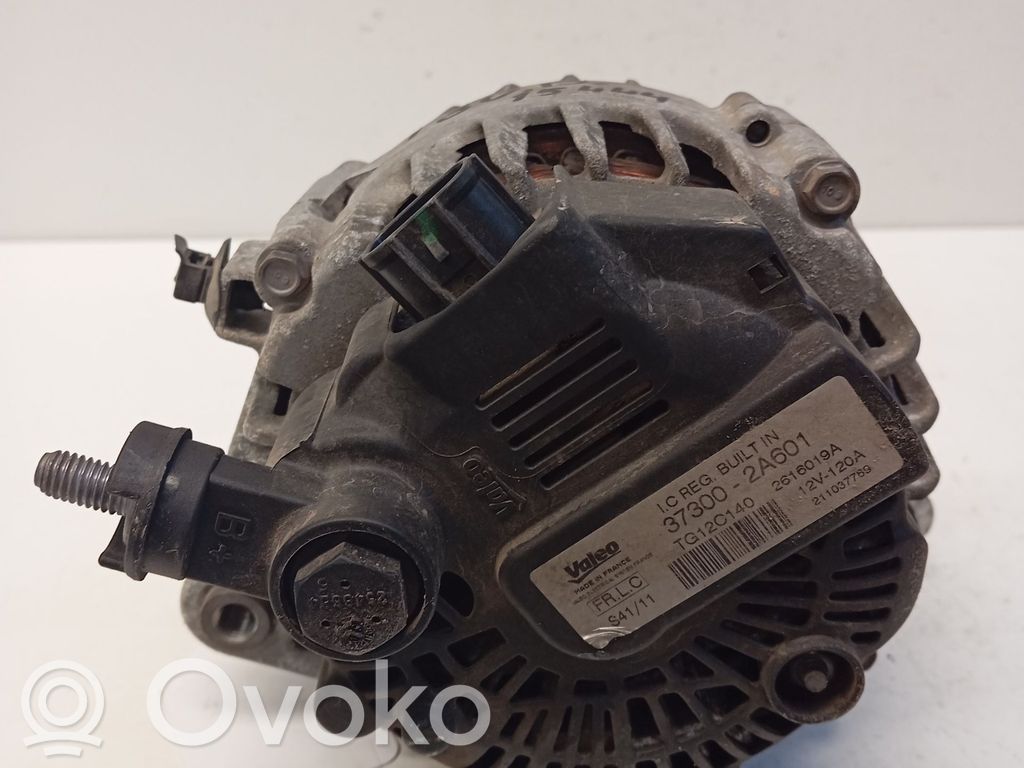 Alternator   373002A601