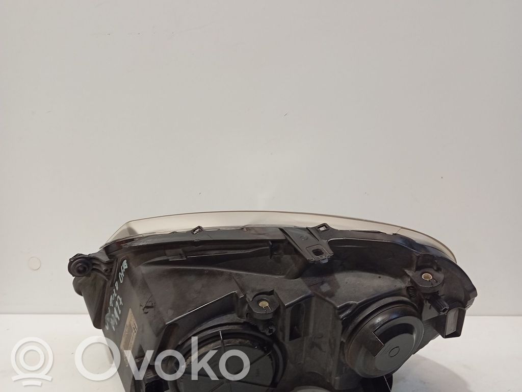 Volkswagen Polo IV 9N3 Far 