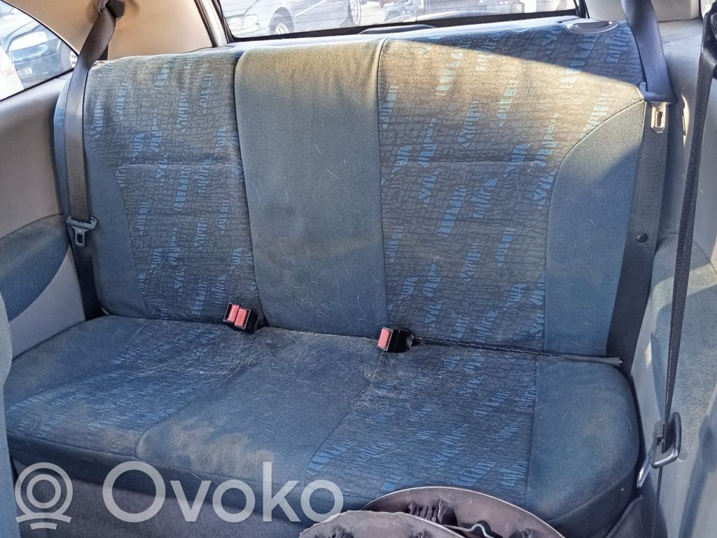 Keskipaikan turvavyö (takaistuin)