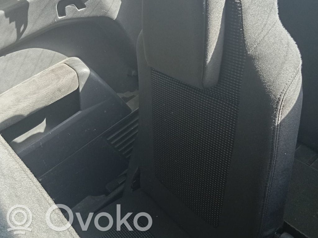 Peugeot 5008 Al treilea rând de scaune 