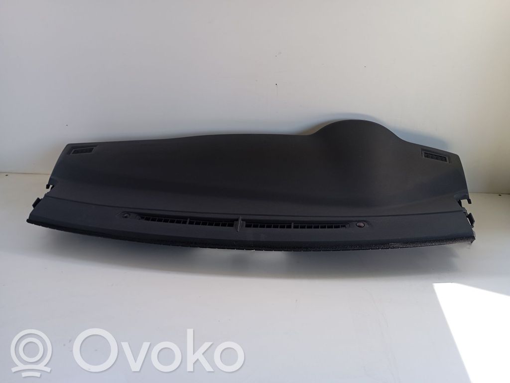 Toyota Auris E180 Panelis 