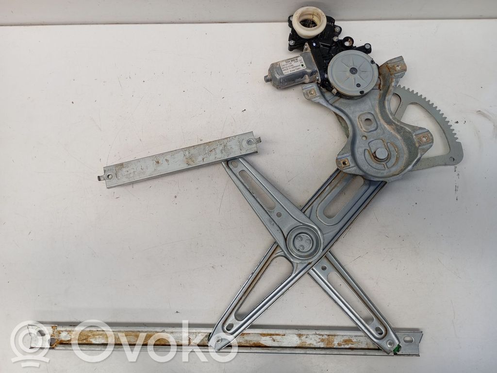 Toyota Yaris Alzacristalli della portiera anteriore con motorino