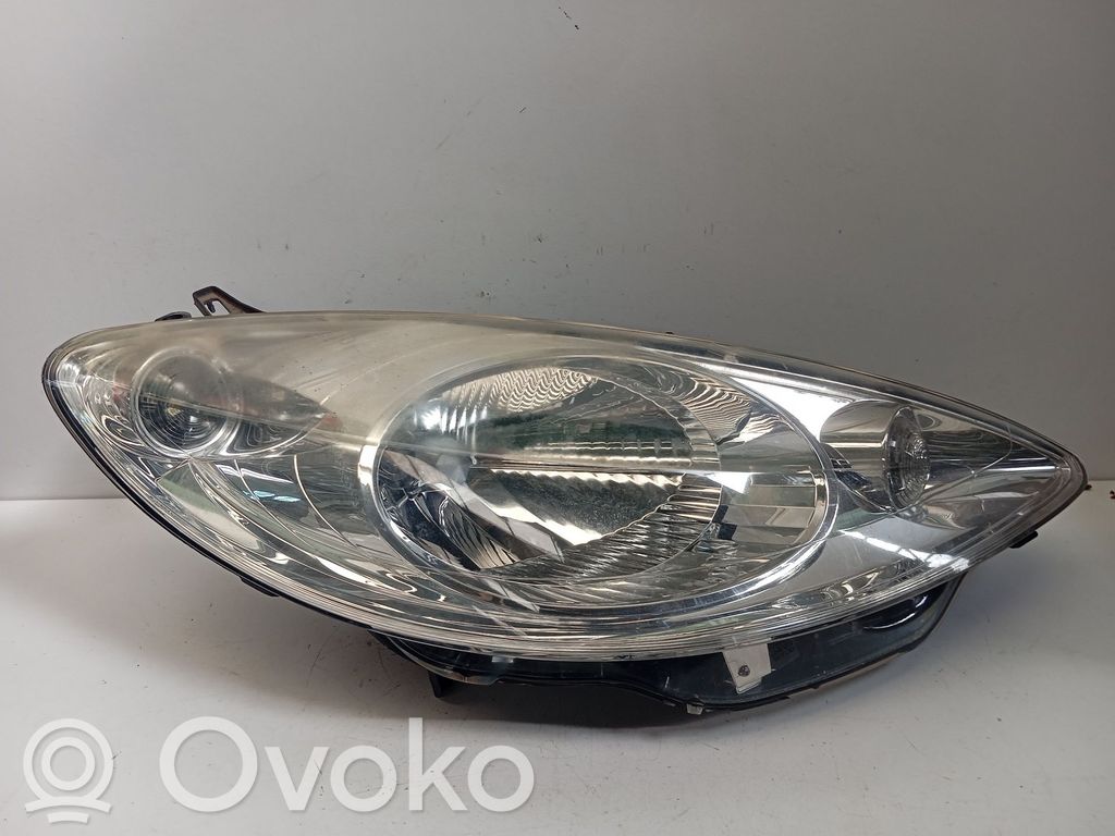 Scheinwerfer   89008982