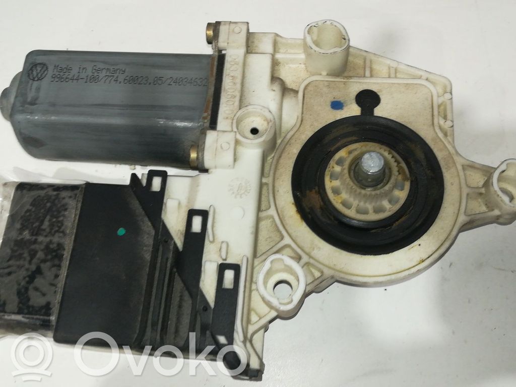 Volkswagen Touran I Silniczek podnoszenia szyby drzwi tylnych 