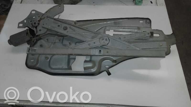 Renault Laguna I Etuoven ikkunan nostin moottorilla 