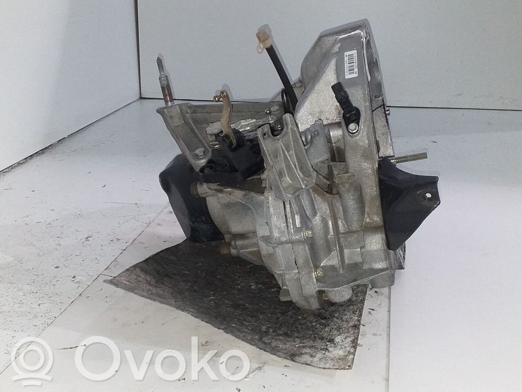 Renault Megane II Caja de cambios manual de 5 velocidades