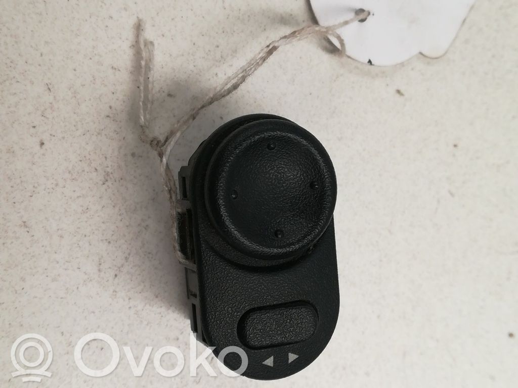 Opel Zafira A Przycisk regulacji lusterek bocznych 