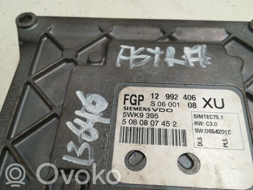 Opel Astra H Moottorin ohjainlaite/moduuli