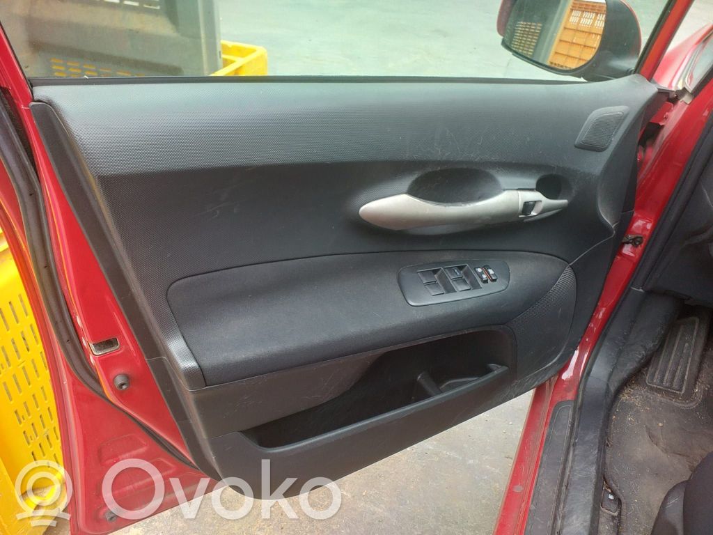 Toyota Auris 150 Macara ușă față cu motor 