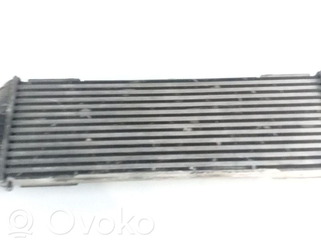 Opel Vivaro Chłodnica powietrza doładowującego / Intercooler 