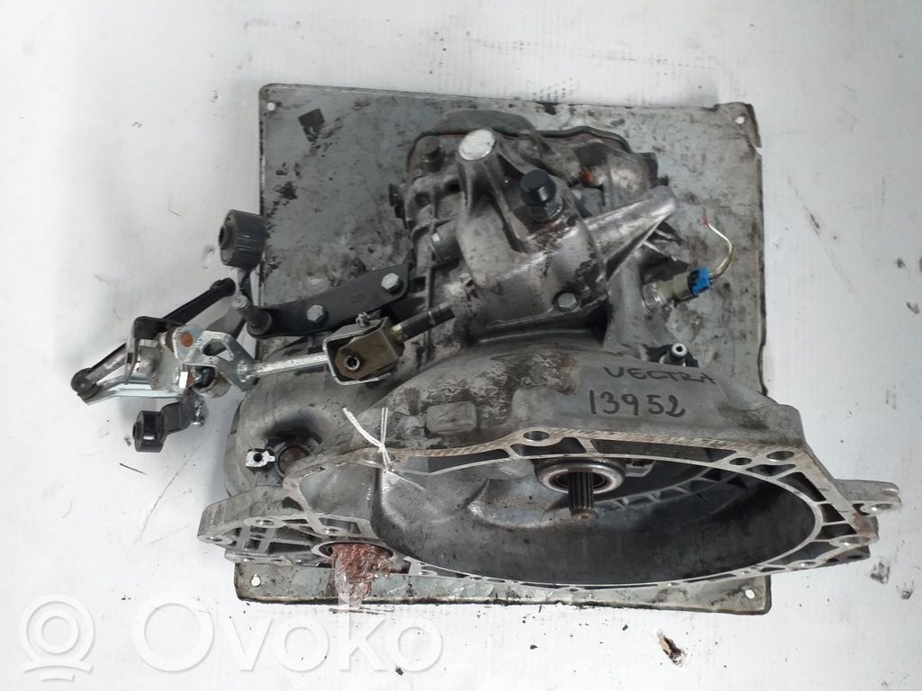 Opel Vectra B Manuaalinen 5-portainen vaihdelaatikko 