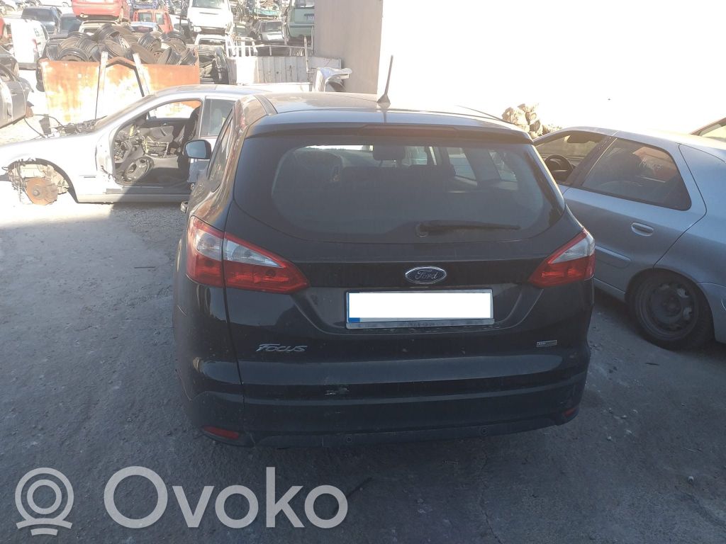 Ford Focus Lampy tylnej klapy bagażnika 