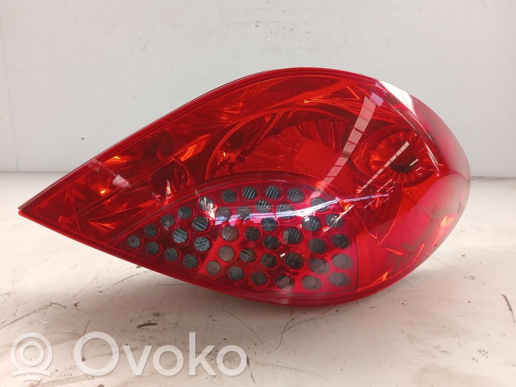 Peugeot 207 Rückleuchte Heckleuchte 