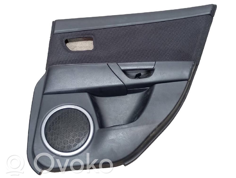 Mazda 3 I Boczki / Poszycie drzwi tylnych 