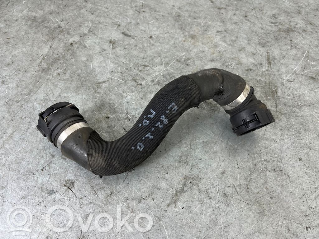 BMW 1 E82 E88 Engine coolant pipe/hose 