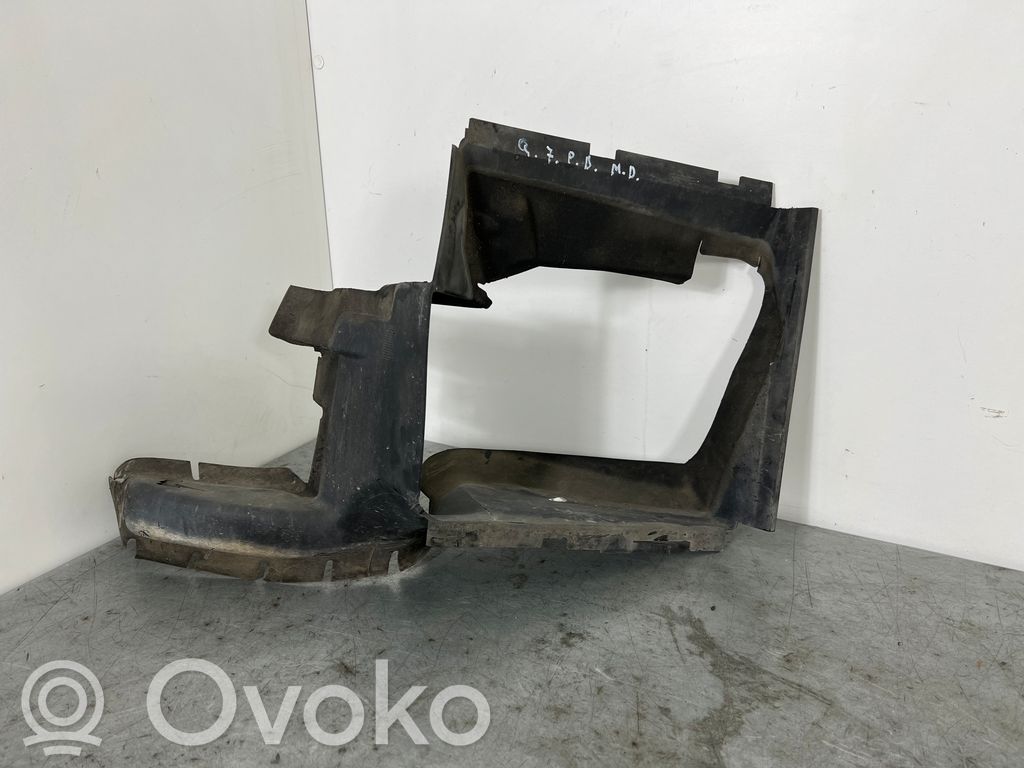 Audi Q7 4L Intercooler air channel guide 