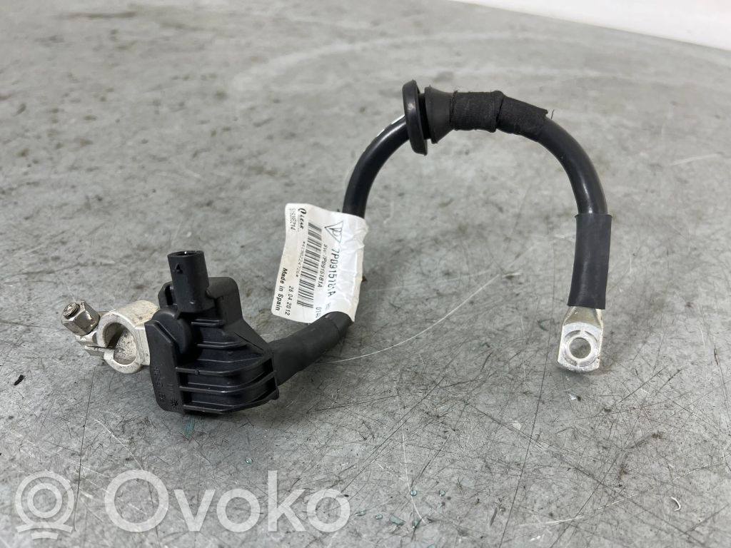 Volkswagen Touareg II Minus / Klema / Przewód akumulatora 