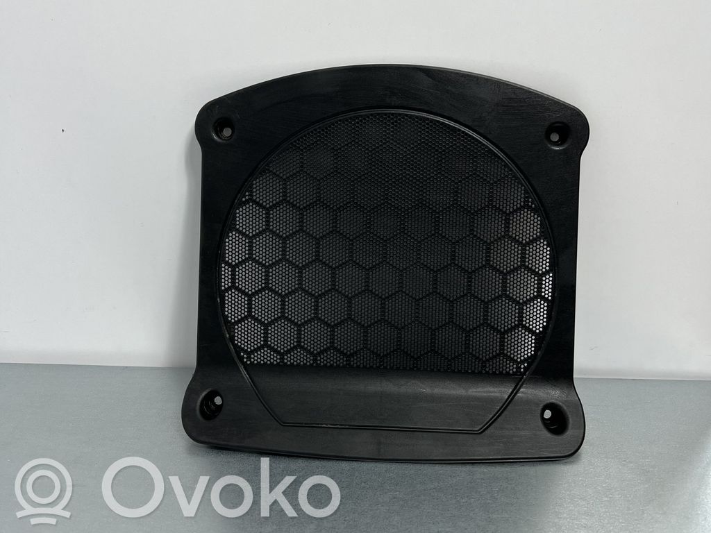 BMW 3 G20 G21 Maskownica głośnika niskotonowego 