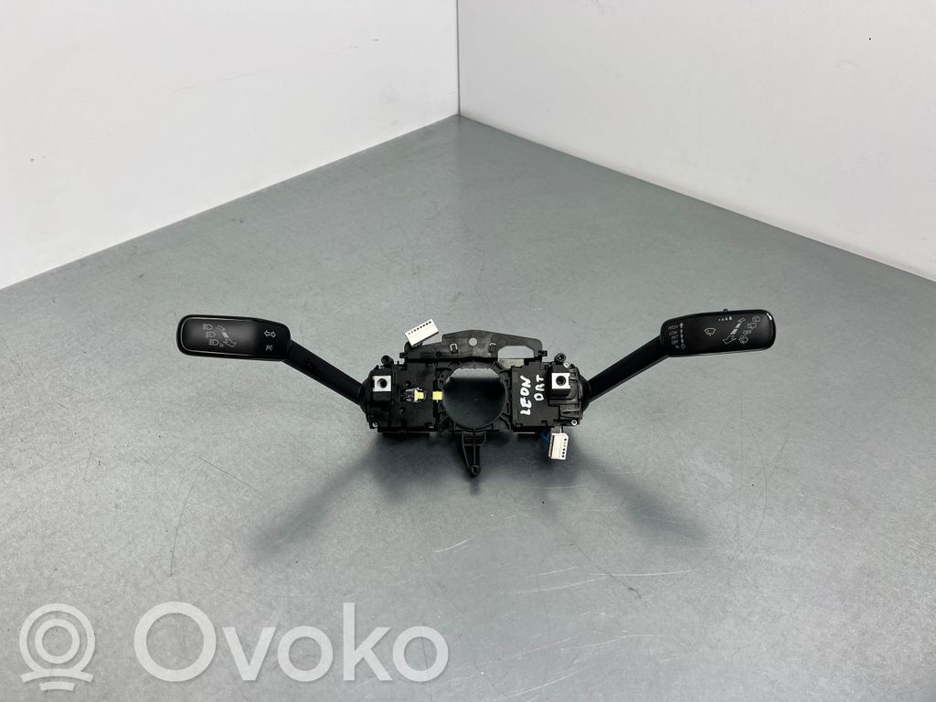 Seat Leon IV Wiper turn signal indicator stalk/switch 