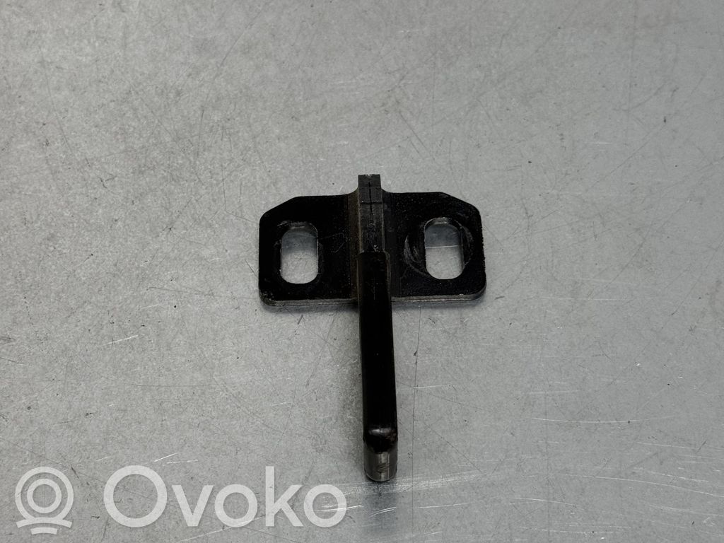 BMW X5 F15 Tailgate lock loop/hook striker 