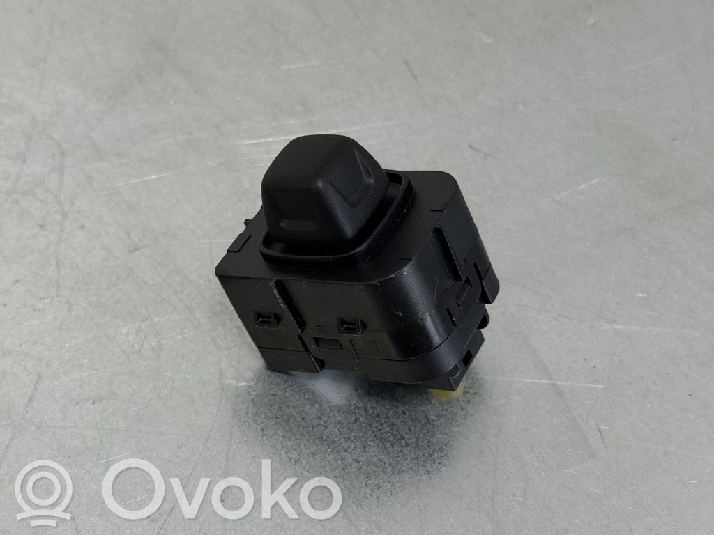 Przełącznik regulacji kierownicy   4M0953551