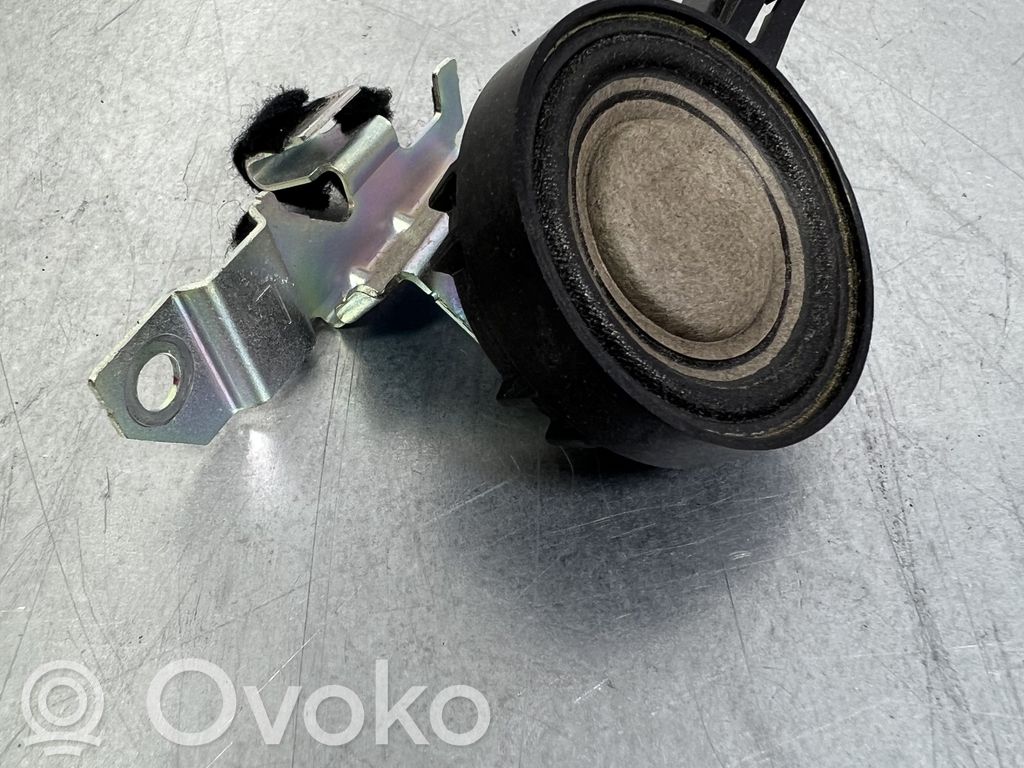 Audi Q7 4M Altavoz de alta frecuencia en la puerta delantera 