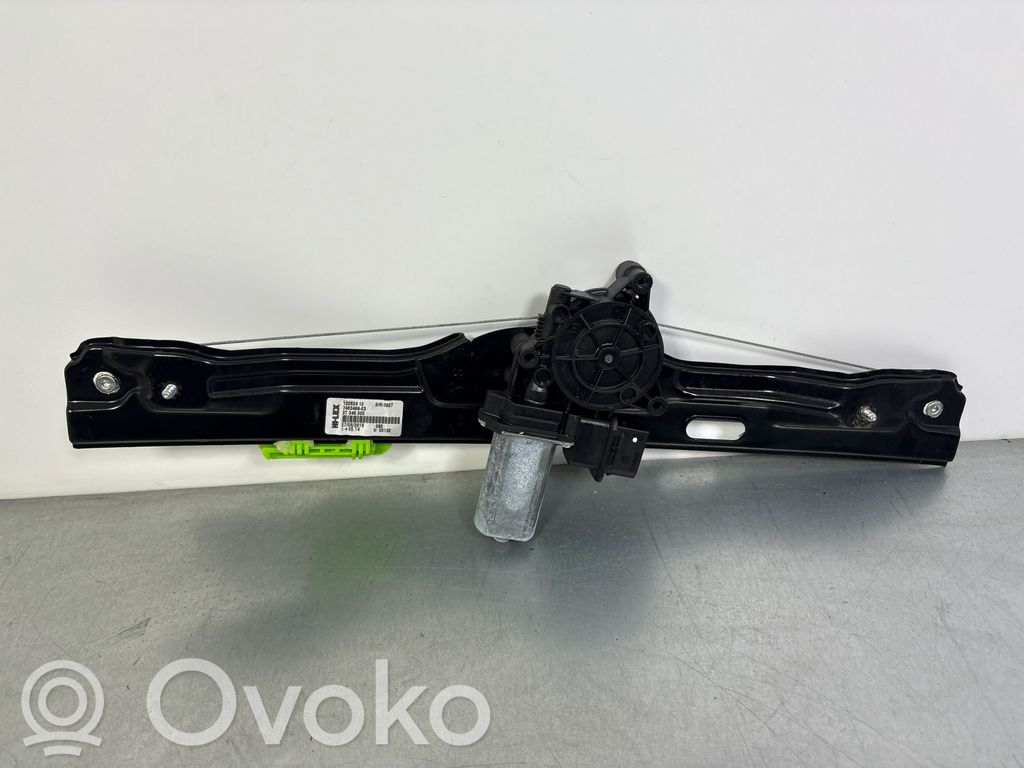 BMW 2 F46 Elektryczny podnośnik szyby drzwi tylnych 
