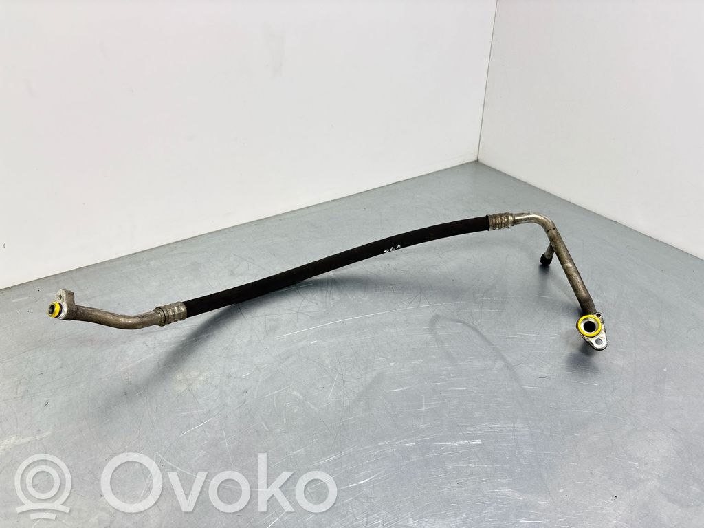 BMW 7 F01 F02 F03 F04 Ilmastointilaitteen putki (A/C) 