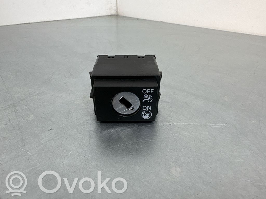 MG ZS Interruptor de encendido/apagado del airbag de pasajero 