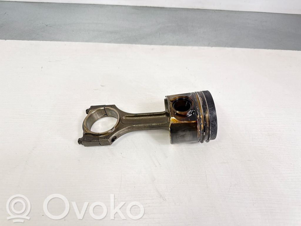 BMW 7 F01 F02 F03 F04 Piston 