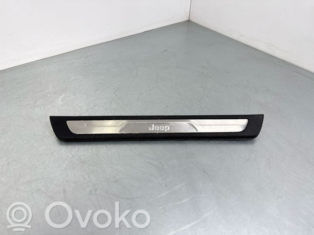 Jeep Grand Cherokee Listwa progowa przednia 
