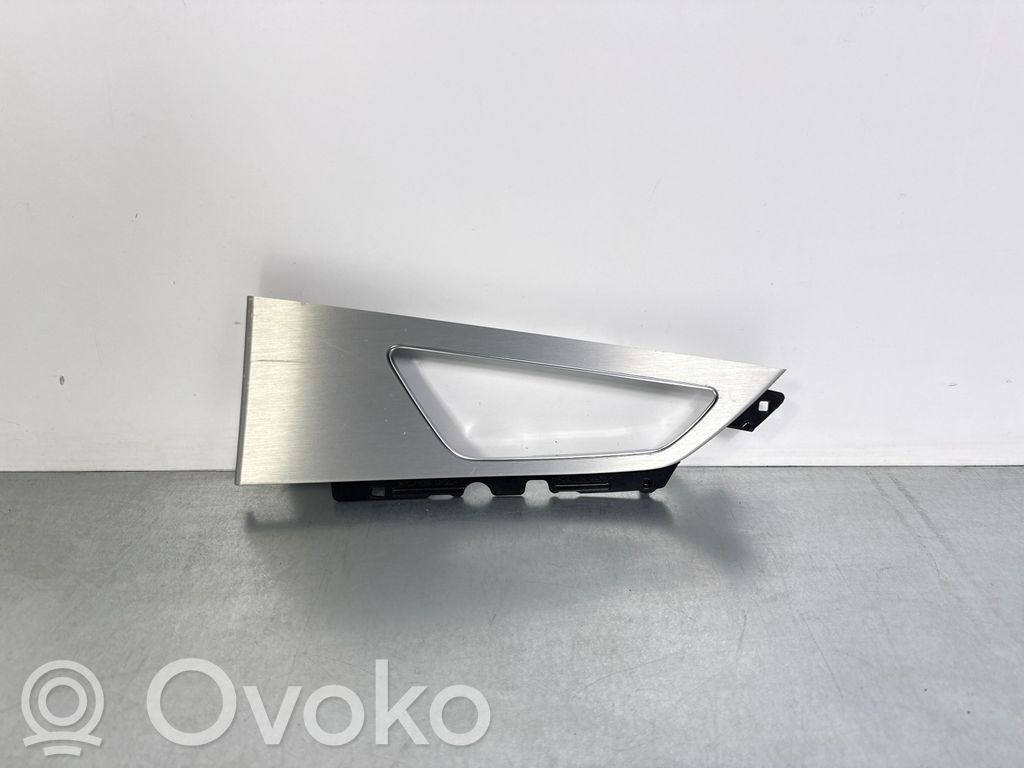 Audi Q7 4M Poszycie drzwi tylnych 
